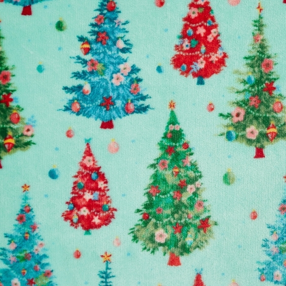 Pioneer Woman Christmas Tree Throw - Picture 3 of 6